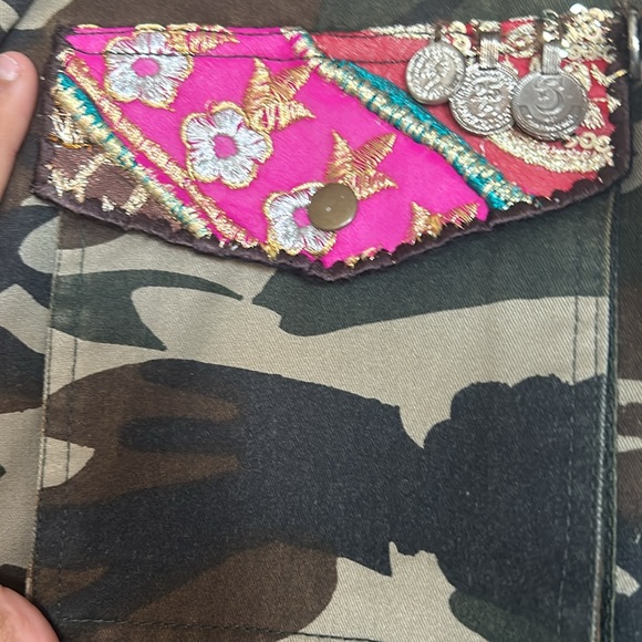Beautiful stories camouflage jacket with unique pockets - Picture 4 of 9